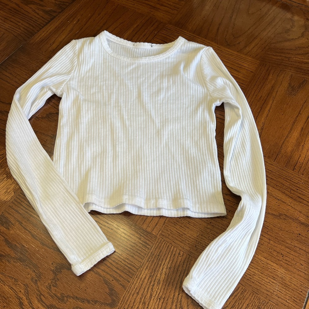 Cropped long sleeve white ribbed tee